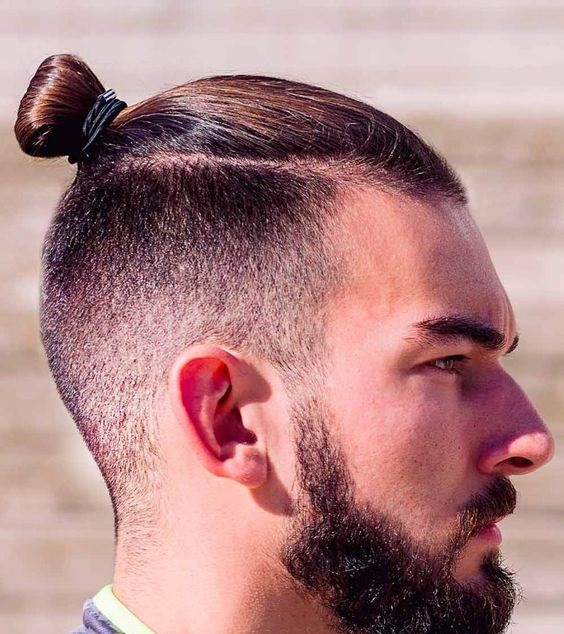 Man-bun-sac-stili